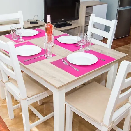 Apartment Aleksapart Burgas City